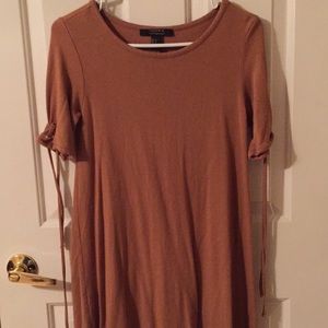 Lace-up sleeve shift dress 🍂